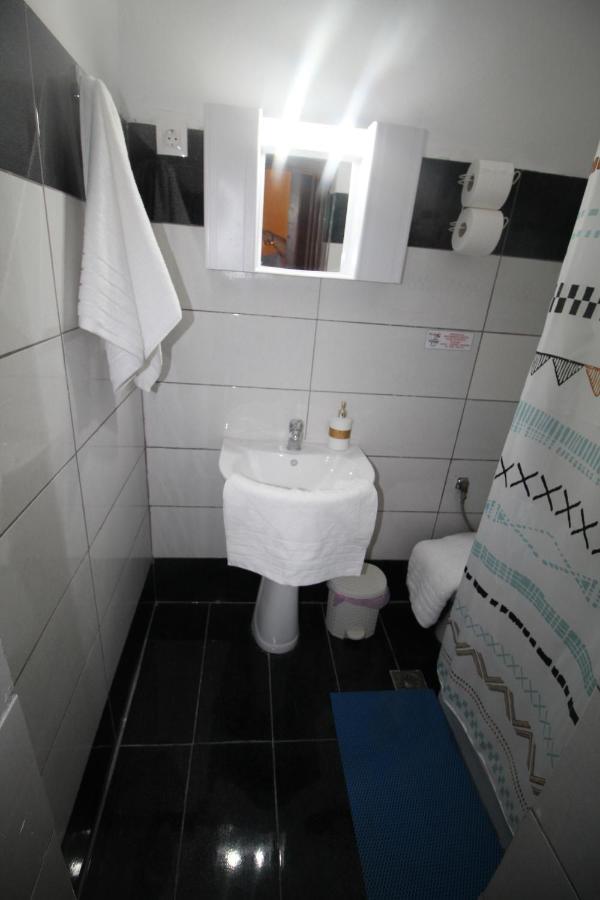 Batis Breeze Panzió Pérama Kültér fotó
